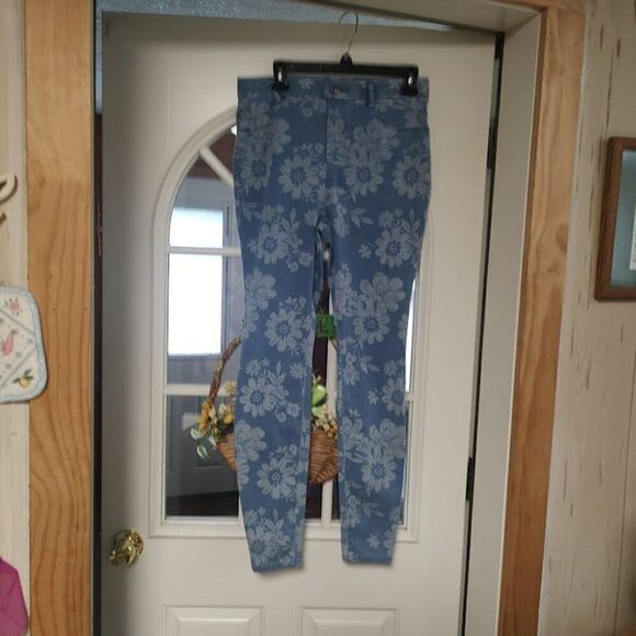Time And Tru Blue Flowered Pull On Jeggings Size Women's M 8/10 - Picture 1 of 3